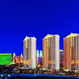  Resort Mgm Signature Towers By Fantasticstay United States